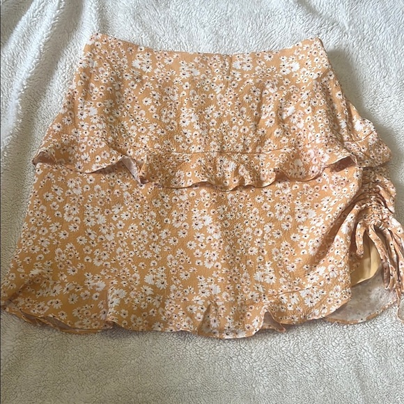 Princess Polly yellow floral mini skirt - Picture 1 of 3
